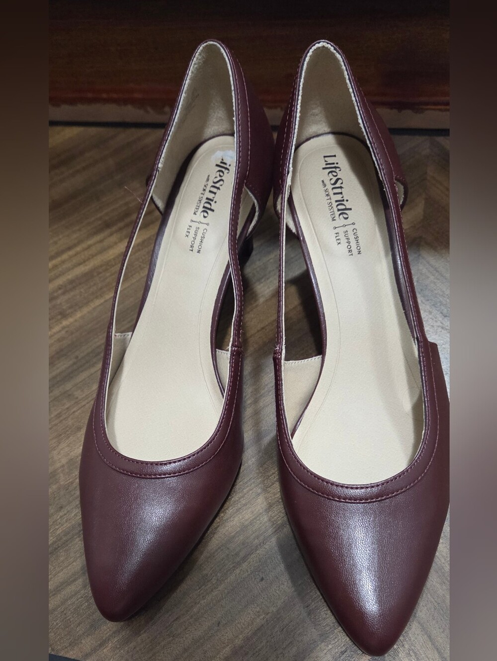 Life Stride Burgundy Pointed-Toe Women’s Heels - Size 9 - NWOT
